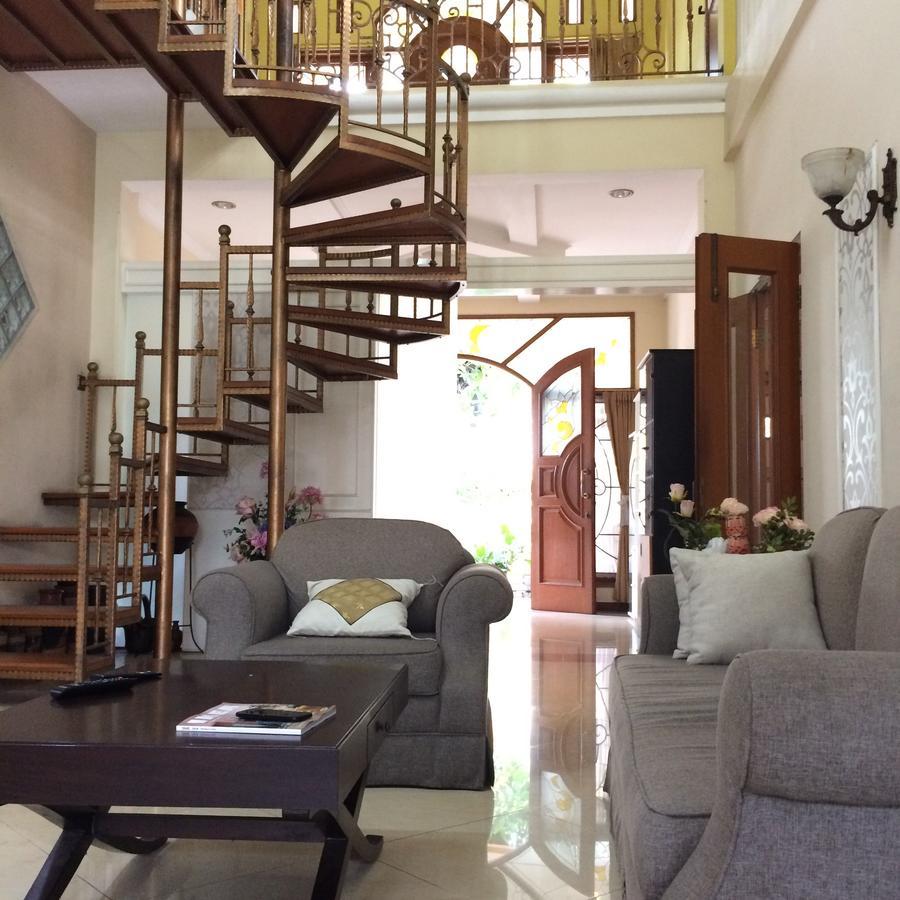 Maharani Guesthouse Tebet Syariah จาการ์ตา ภายนอก รูปภาพ